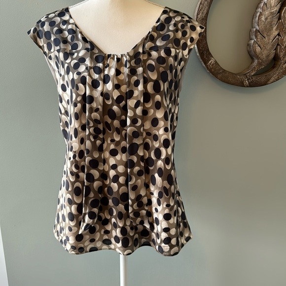 Armani Collezioni size 14 silk sleeveless blouse gray, ivory and grayish beige - Picture 2 of 9